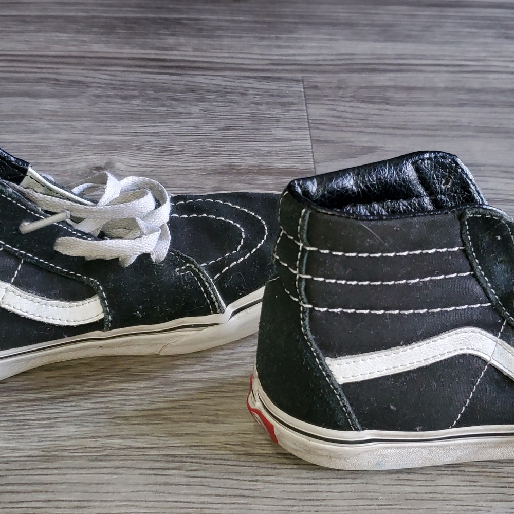 Vans - Picture 6 of 8